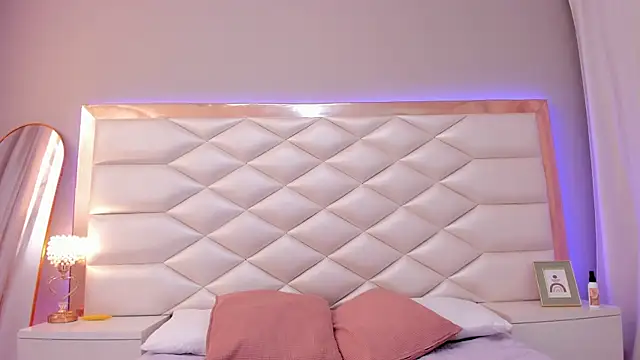 Snapshot of LucineArias chatting on February 2026 08:37:01 PM LucineArias online show from February 2026 08:37:01 PM