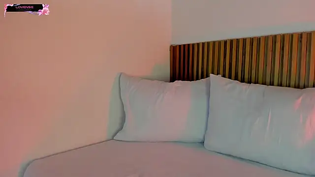 alliss ginger  online show from November 2025 07:12:01 PM