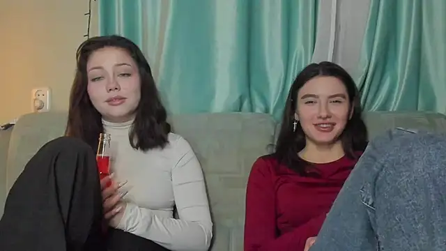 Snapshot of honey_love_honeyy chatting on January 2025 09:50:01 PM honey love honeyy online show from January 2025 09:50:01 PM