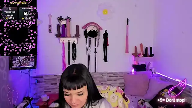 amyswallow7 online show from April 2026 01:01:02 AM