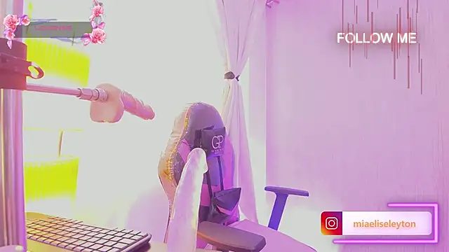 Elise-Leyton online show from September 2025 02:39:02 PM