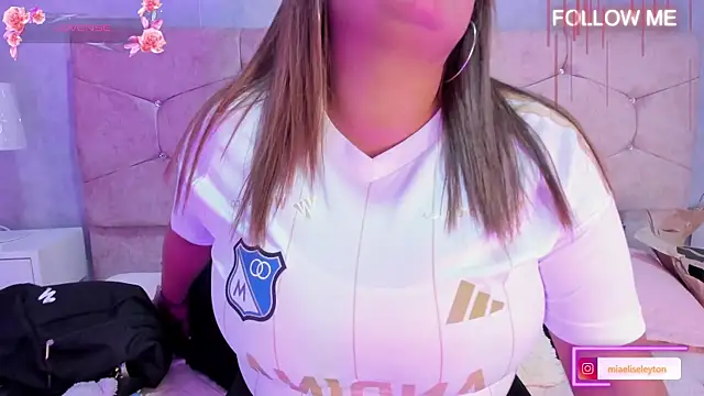 Elise-Leyton online show from October 2025 09:05:02 PM