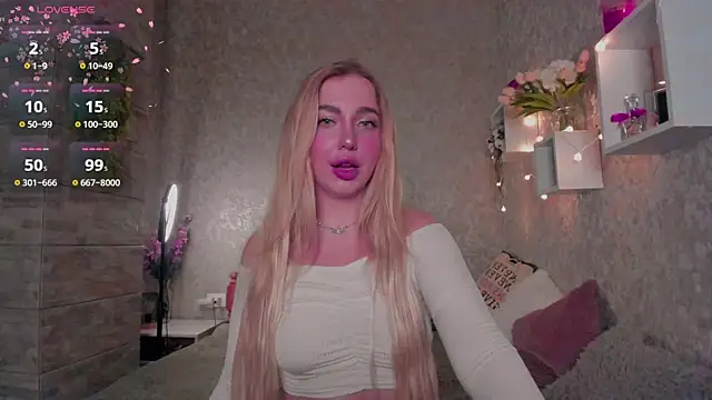 Snapshot of Mika_Rayy chatting on November 2025 11:43:02 PM Mika Rayy online show from November 2025 11:43:02 PM