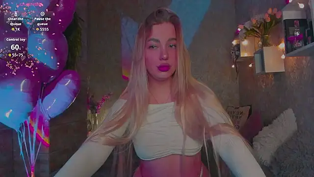 Snapshot of Mika_Rayy chatting on February 2026 05:13:02 PM Mika Rayy online show from February 2026 05:13:02 PM