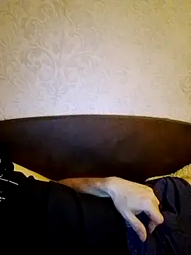 Lukas2204 online show from November 2025 11:04:02 PM