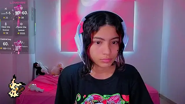 Lovelyamyy online show from December 2025 12:13:02 PM