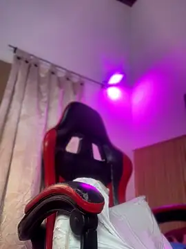 Sophie Heart online show from April 2026 11:35:02 PM