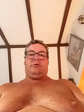 Snapshot of MountJohnXL chatting on February 2025 02:39:02 AM MountJohnXL online show from February 2025 02:39:02 AM