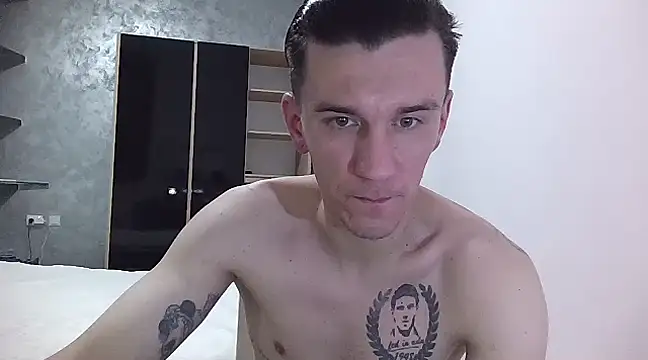 NathanNate0410 online show from January 2025 10:45:01 PM