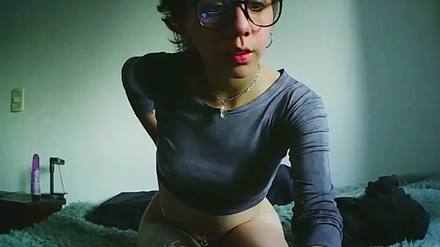 w4xxita online show from May 2026 07:43:01 PM