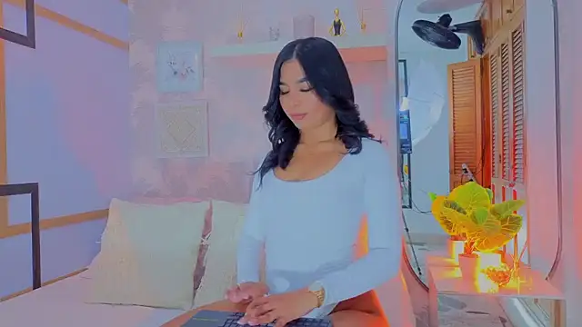 CharlotteGraay online show from February 2026 07:48:01 PM