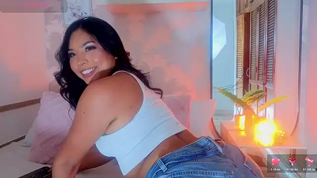 CharlotteGraay online show from June 2026 07:30:01 PM