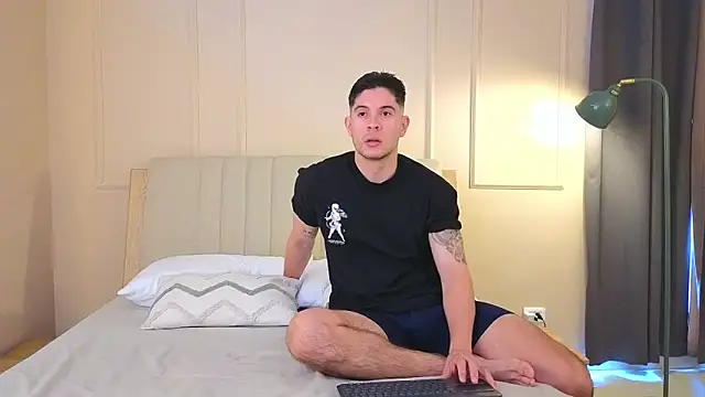 Snapshot of mr_danni chatting on May 2026 04:01:01 PM mr danni online show from May 2026 04:01:01 PM