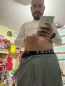 Snapshot of leonardohot1987 chatting on January 2025 07:00:02 AM leonardohot1987 online show from January 2025 07:00:02 AM