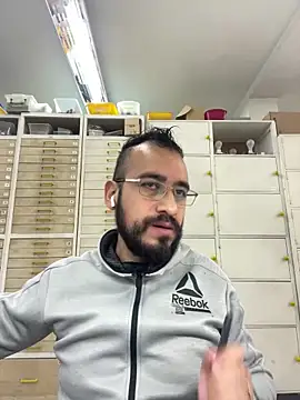 Snapshot of leonardohot1987 chatting on January 2025 05:41:01 PM leonardohot1987 online show from January 2025 05:41:01 PM