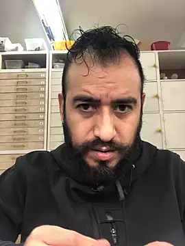 Snapshot of leonardohot1987 chatting on January 2025 04:48:02 PM leonardohot1987 online show from January 2025 04:48:02 PM