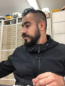 Snapshot of leonardohot1987 chatting on February 2025 05:34:01 PM leonardohot1987 online show from February 2025 05:34:01 PM