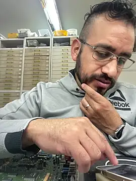 Snapshot of leonardohot1987 chatting on March 2025 05:39:02 PM leonardohot1987 online show from March 2025 05:39:02 PM