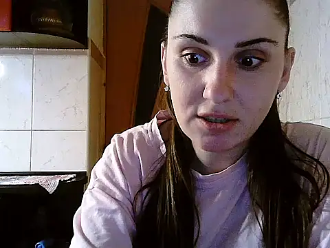 Snapshot of Yuliia30 chatting on January 2026 12:21:02 PM Yuliia30 online show from January 2026 12:21:02 PM