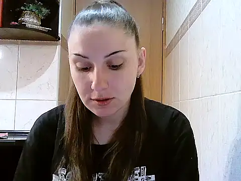 Yuliia30 online show from April 2026 04:53:02 PM