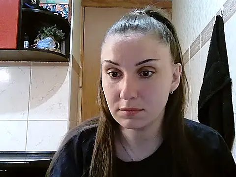 Yuliia30 online show from May 2026 02:58:02 PM