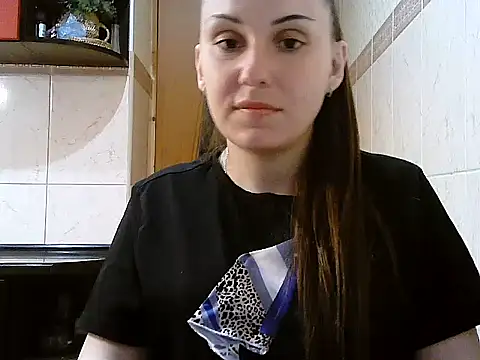 Yuliia30 online show from May 2026 03:42:02 PM