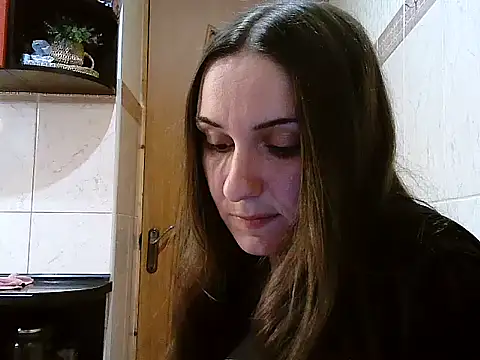 Yuliia30 online show from May 2026 04:37:02 PM