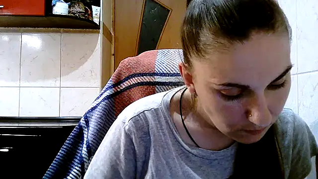 Yuliia30 online show from July 2026 07:52:02 PM