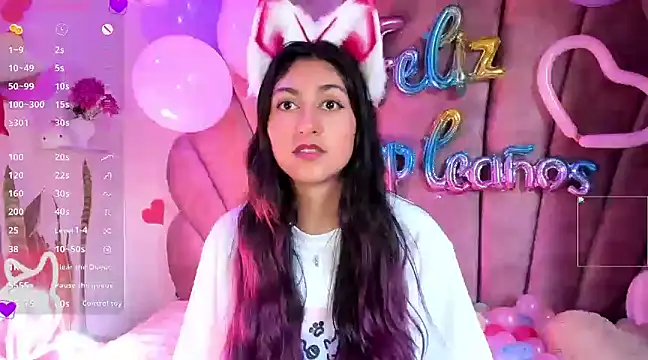 sweetfoxy 17 online show from February 2025 09:30:01 PM