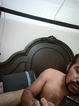 Snapshot of Goloso2423 chatting on November 2025 07:09:01 AM Goloso2423 online show from November 2025 07:09:01 AM