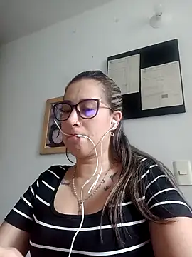 CHARLOTTE 1711 online show from January 2025 10:19:01 PM