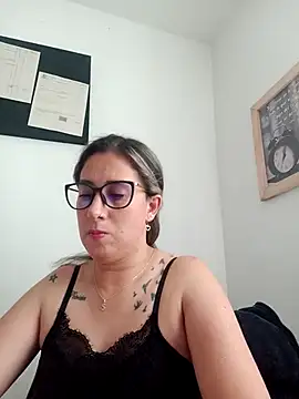 CHARLOTTE 1711 online show from February 2025 10:30:01 PM