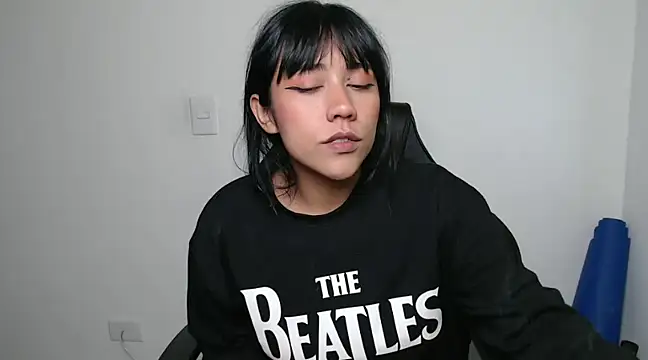 juli love11 online show from January 2025 10:33:01 PM