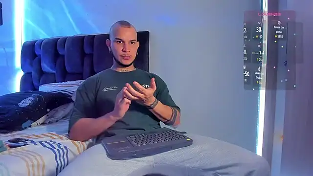 Snapshot of austinoficial chatting on February 2026 09:13:01 PM austinoficial online show from February 2026 09:13:01 PM