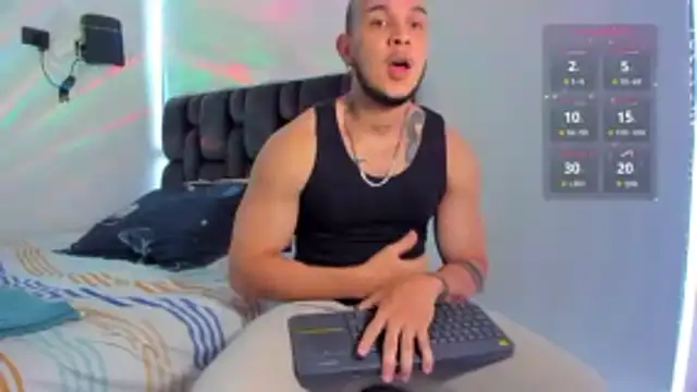 Snapshot of austinoficial chatting on March 2026 09:10:01 PM austinoficial online show from March 2026 09:10:01 PM