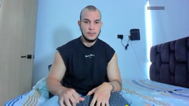 Snapshot of austinoficial chatting on March 2026 10:07:01 PM austinoficial online show from March 2026 10:07:01 PM