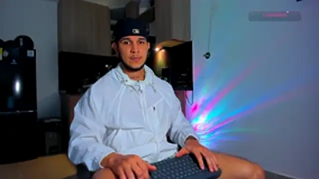 Snapshot of austinoficial chatting on March 2026 09:25:01 PM austinoficial online show from March 2026 09:25:01 PM