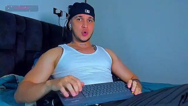 austinoficial online show from May 2026 01:00:01 AM