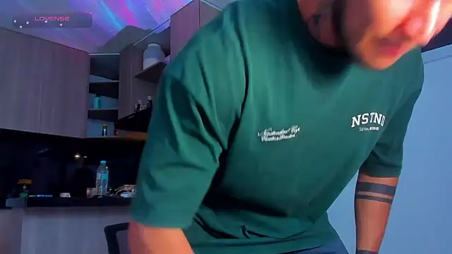 austinoficial online show from May 2026 09:31:02 PM
