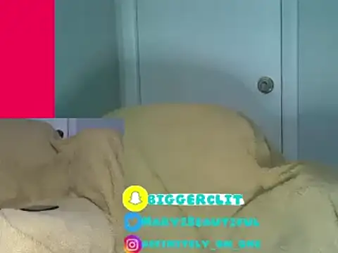 Snapshot of dragdemballznme chatting on January 2025 09:40:01 PM dragdemballznme online show from January 2025 09:40:01 PM