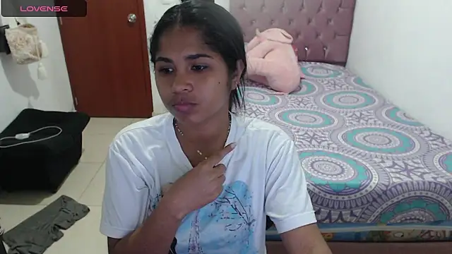 july-feria online show from January 2025 12:30:01 AM