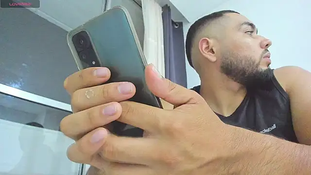 arturguy00 online show from January 2025 08:04:01 AM