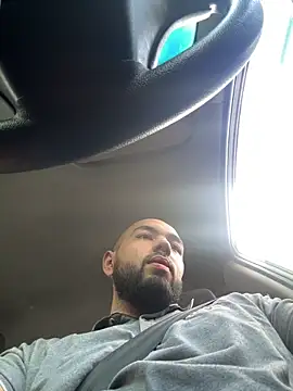 arturguy00 online show from May 2026 08:37:01 PM