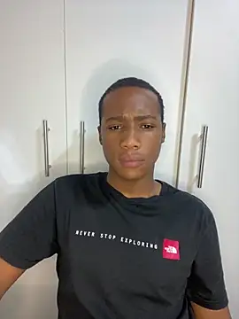 snotLoud online show from February 2025 05:18:02 PM