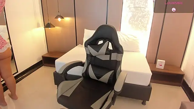 lilly ass  online show from September 2025 12:27:02 PM