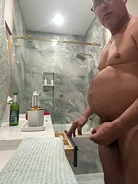 Snapshot of carlospingalinda chatting on January 2025 09:50:01 PM carlospingalinda online show from January 2025 09:50:01 PM