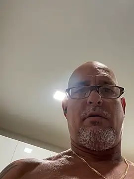 Snapshot of carlospingalinda chatting on September 2025 09:54:01 AM carlospingalinda online show from September 2025 09:54:01 AM