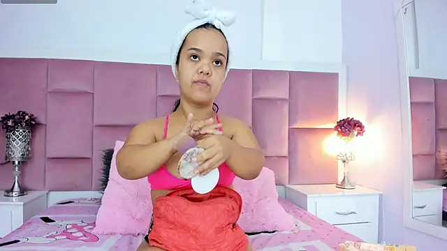 Snapshot of AnieRey chatting on January 2025 11:56:02 AM AnieRey online show from January 2025 11:56:02 AM