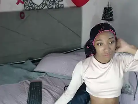 Snapshot of esmeralda-bk chatting on February 2025 01:48:02 AM esmeralda-bk online show from February 2025 01:48:02 AM