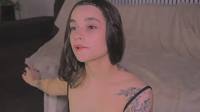 Snapshot of Bella_Alita chatting on May 2026 08:37:01 PM Bella Alita online show from May 2026 08:37:01 PM